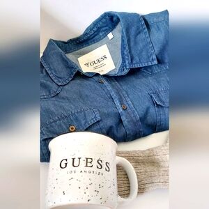 GUESS Bundle  Guess Shirt + Guess Logo Cup